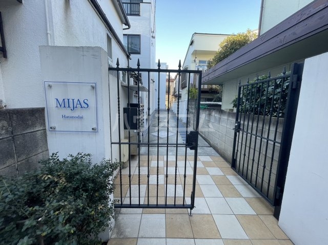 2/4 エントランス