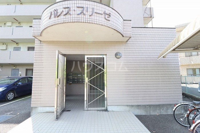 15/26 エントランス