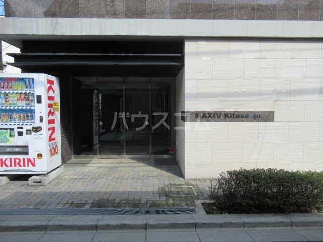 16/21 エントランス