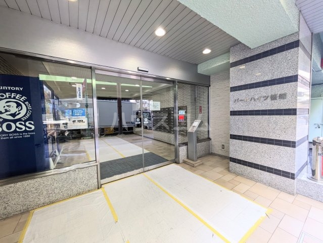 26/30 エントランス