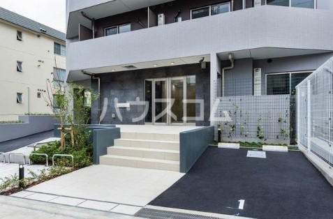 15/19 エントランス