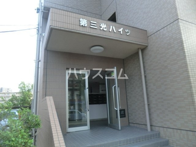 17/26 エントランス