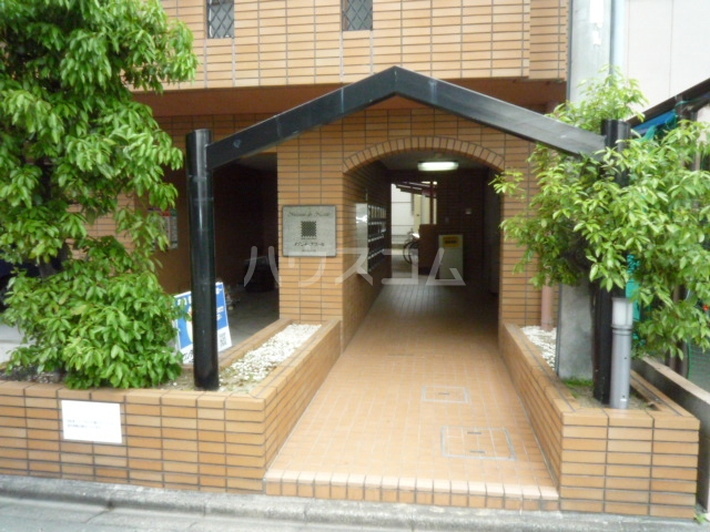 14/21 エントランス