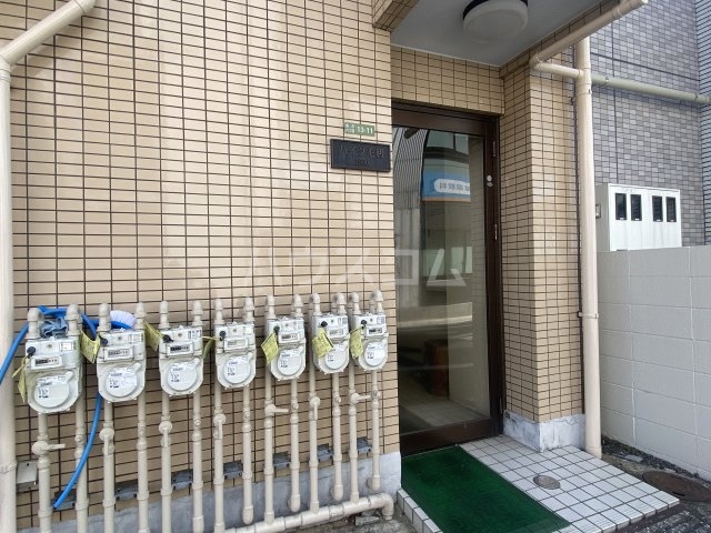 21/26 エントランス