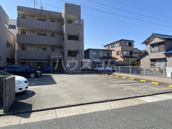 15/25 駐車場