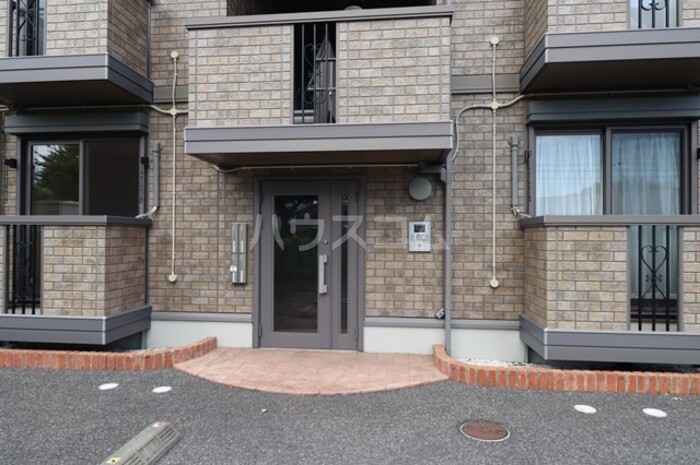 20/30 エントランス