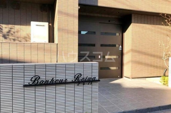 17/22 エントランス