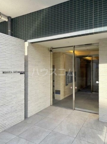 15/18 エントランス