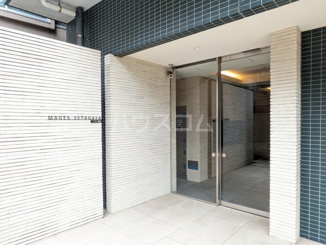 27/29 エントランス