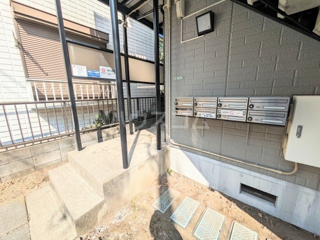 18/21 エントランス