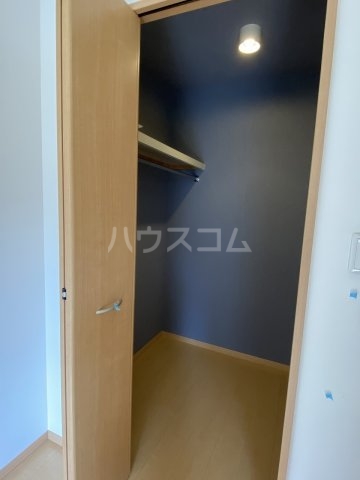 13/30 収納