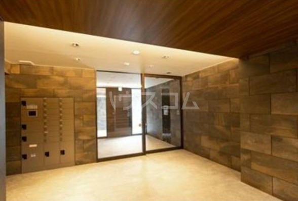 20/22 エントランス