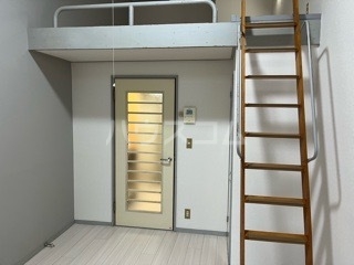 4/23 寝室