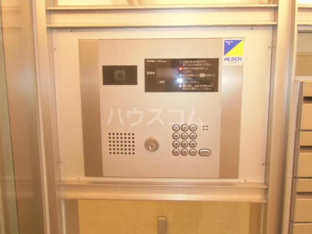 22/30 エントランス