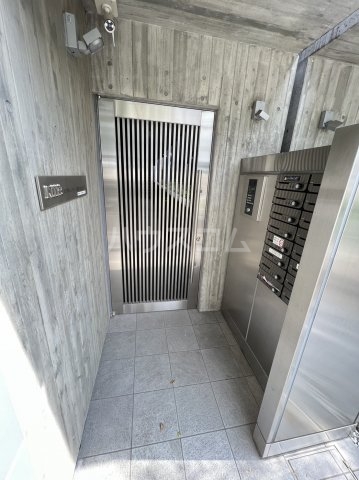 3/8 エントランス