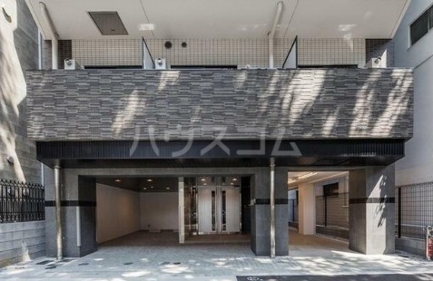 14/22 エントランス