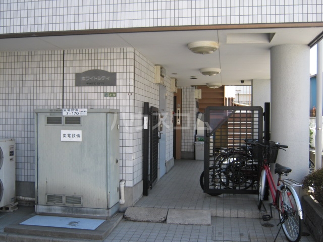 14/22 エントランス