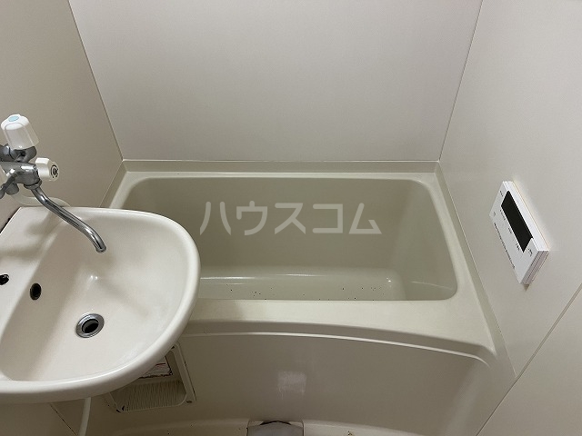 13/23 浴室