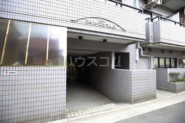 13/15 エントランス