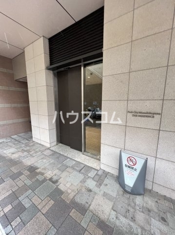 17/21 エントランス