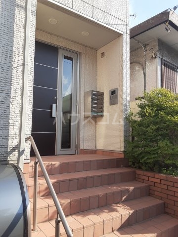 13/14 エントランス