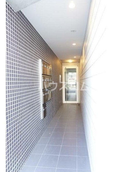 2/5 エントランス