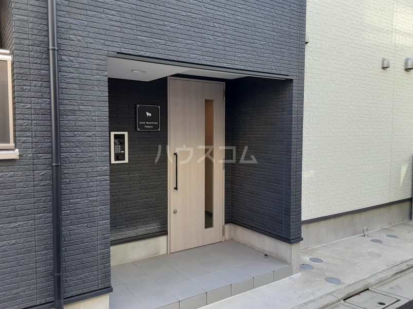 15/19 エントランス