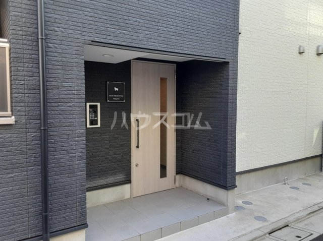 14/19 エントランス