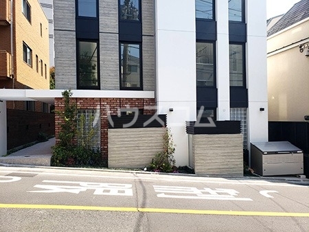 13/20 エントランス