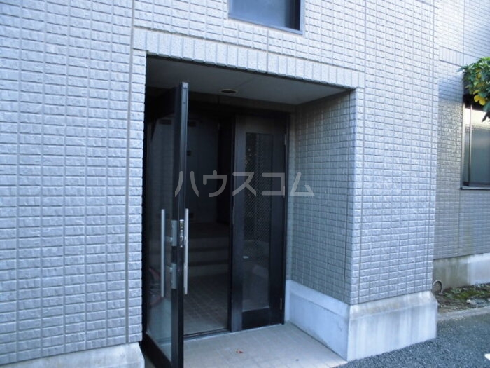 17/27 エントランス