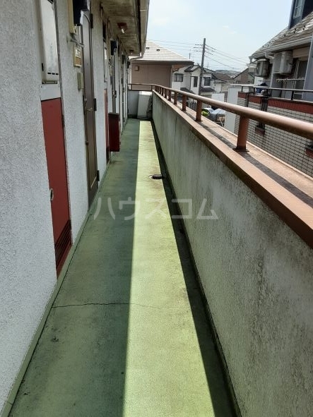23/29 エントランス