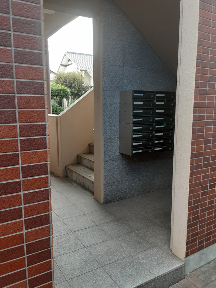 20/30 エントランス