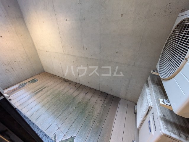 17/27 バルコニー