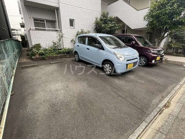 20/27 駐車場