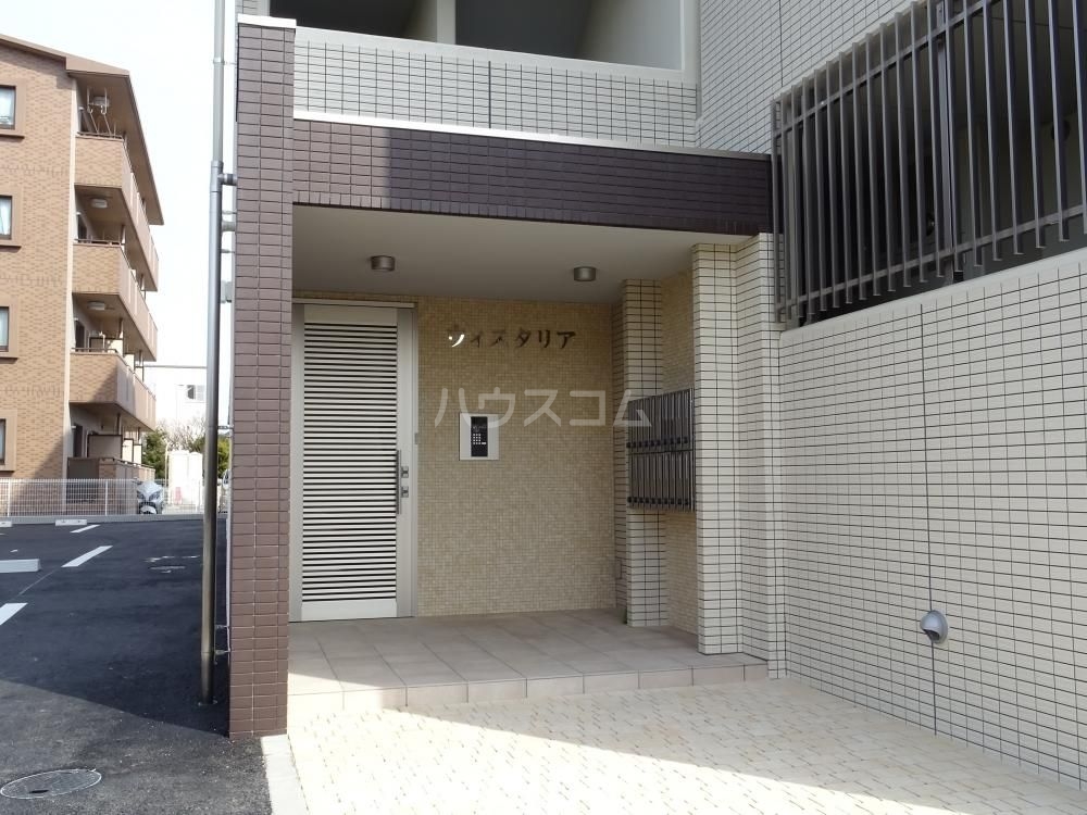 25/30 エントランス