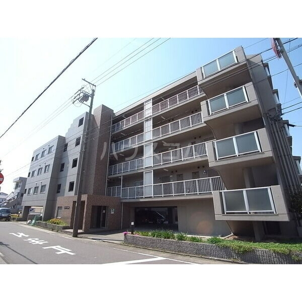 13/23 エントランス