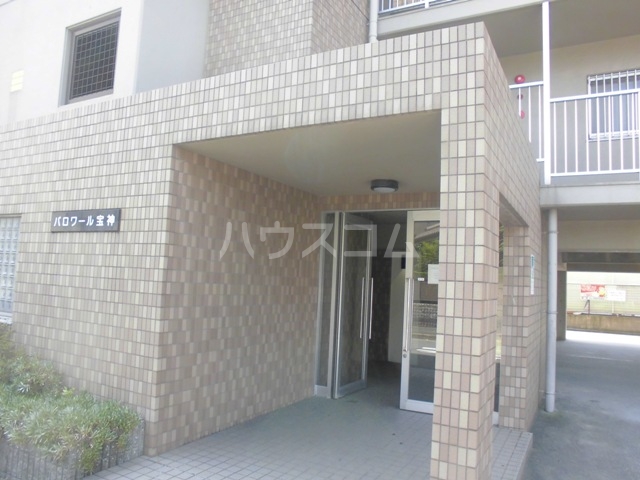 17/26 エントランス