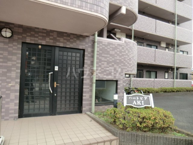 20/30 エントランス