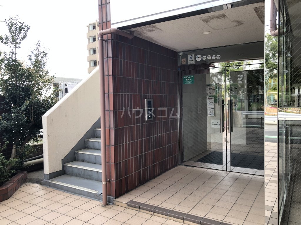 3/4 エントランス