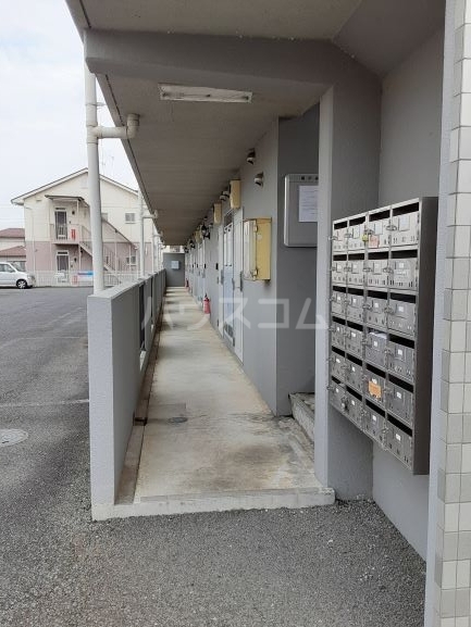 21/30 エントランス