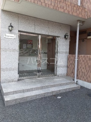 15/26 エントランス