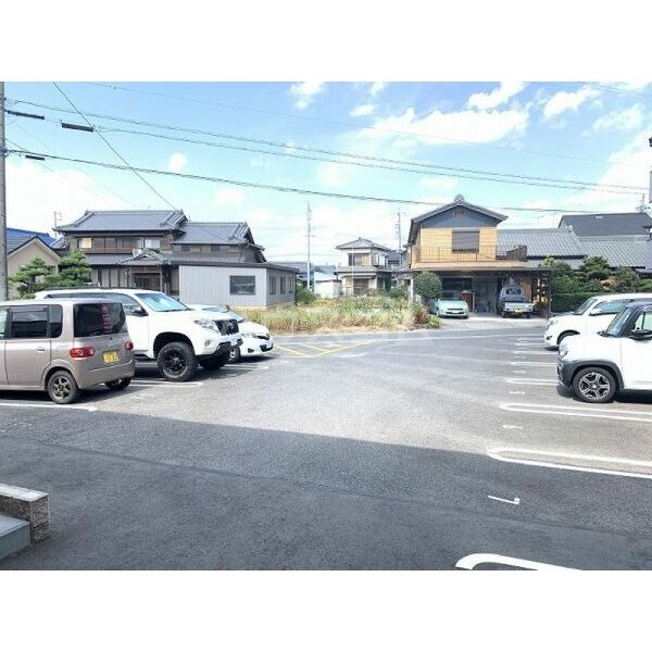 23/30 駐車場