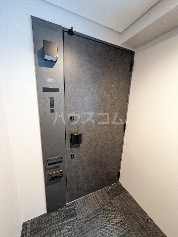 13/30 玄関