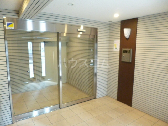 3/4 エントランス