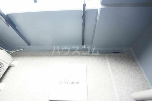 13/18 バルコニー