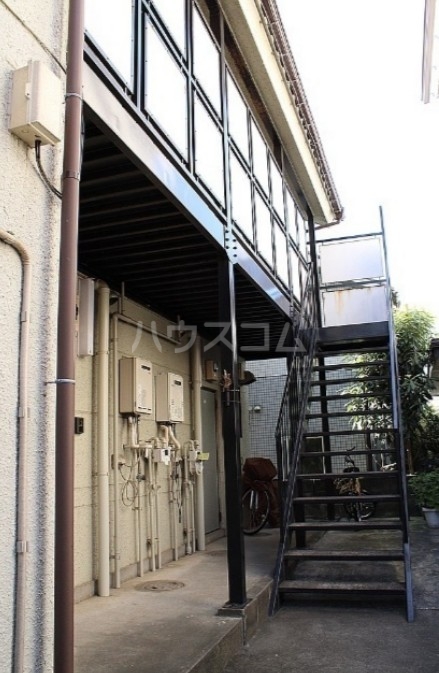 17/26 エントランス