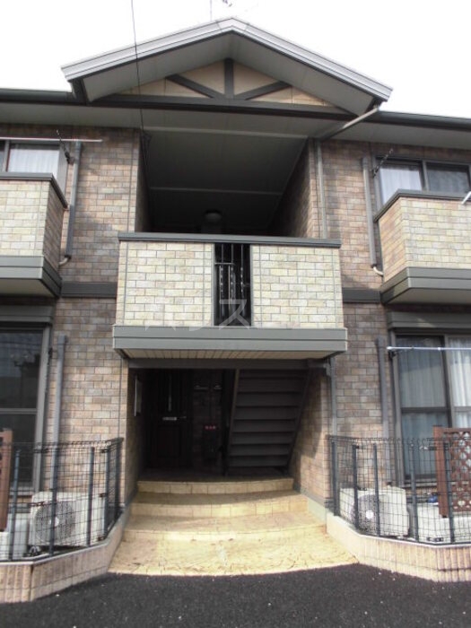 19/30 エントランス