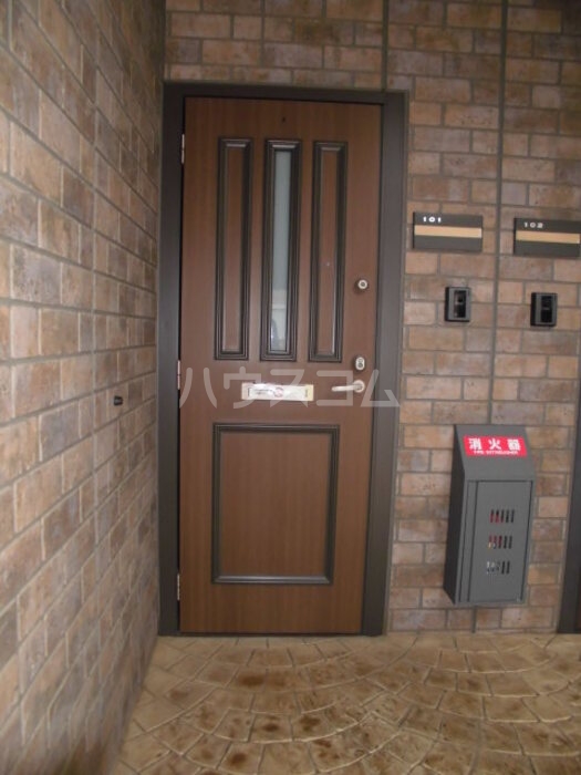 20/30 エントランス