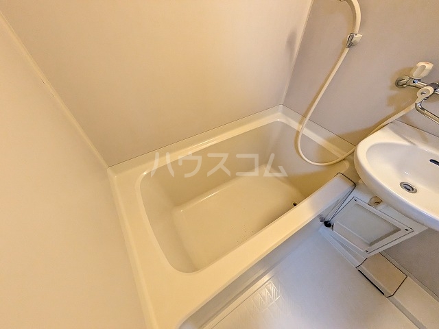 16/30 浴室
