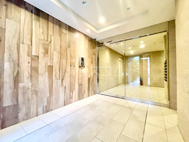 19/22 エントランス